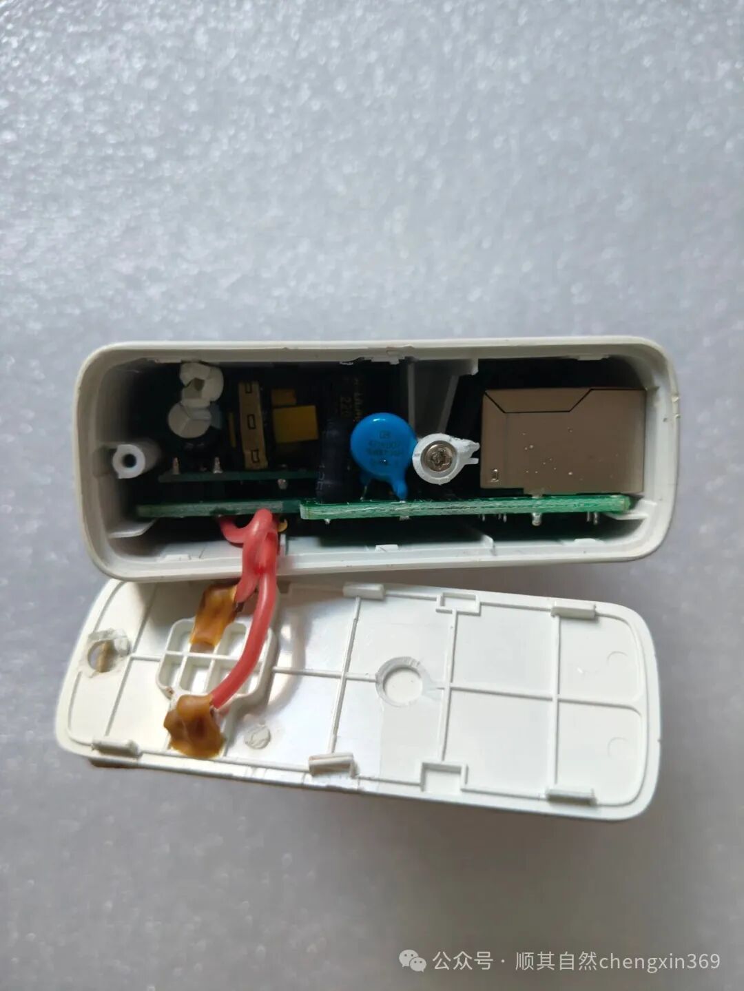 Disassembling a Zigbee Bridge
