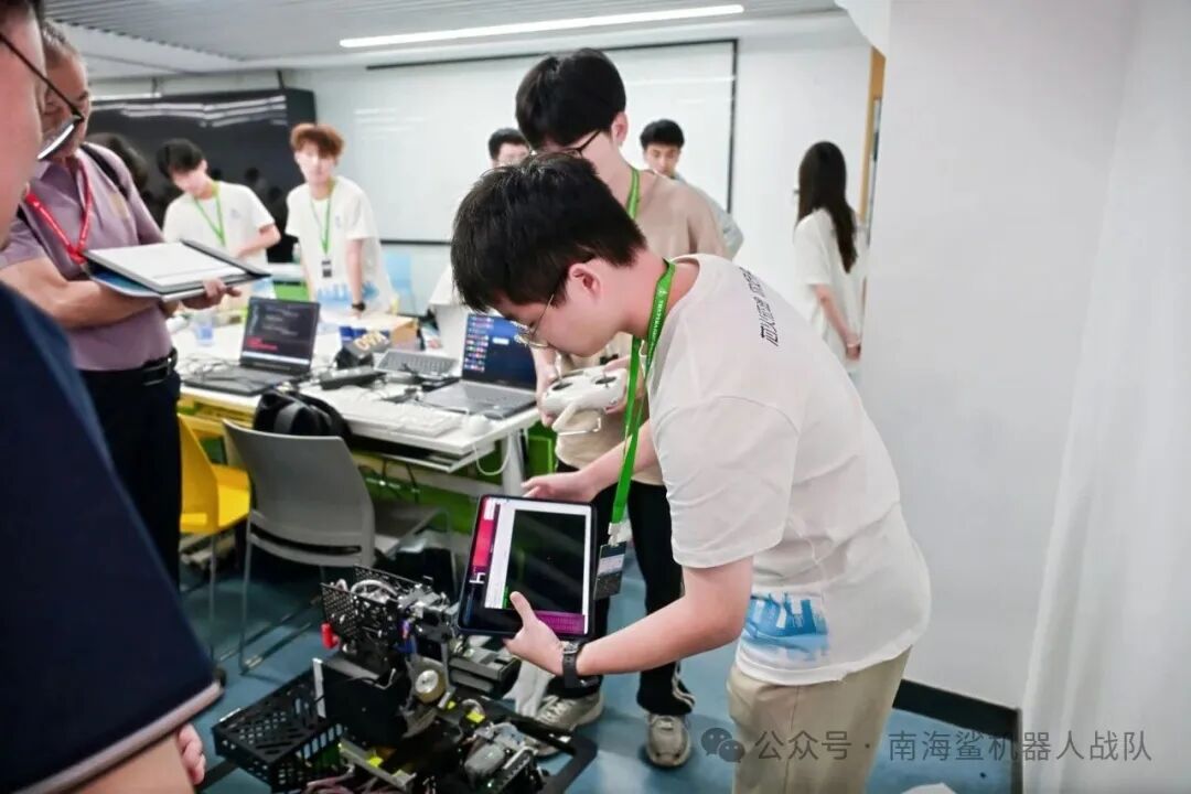 Nanhai Shark Team Achieves Outstanding Results in National Embedded Chip Design Competition
