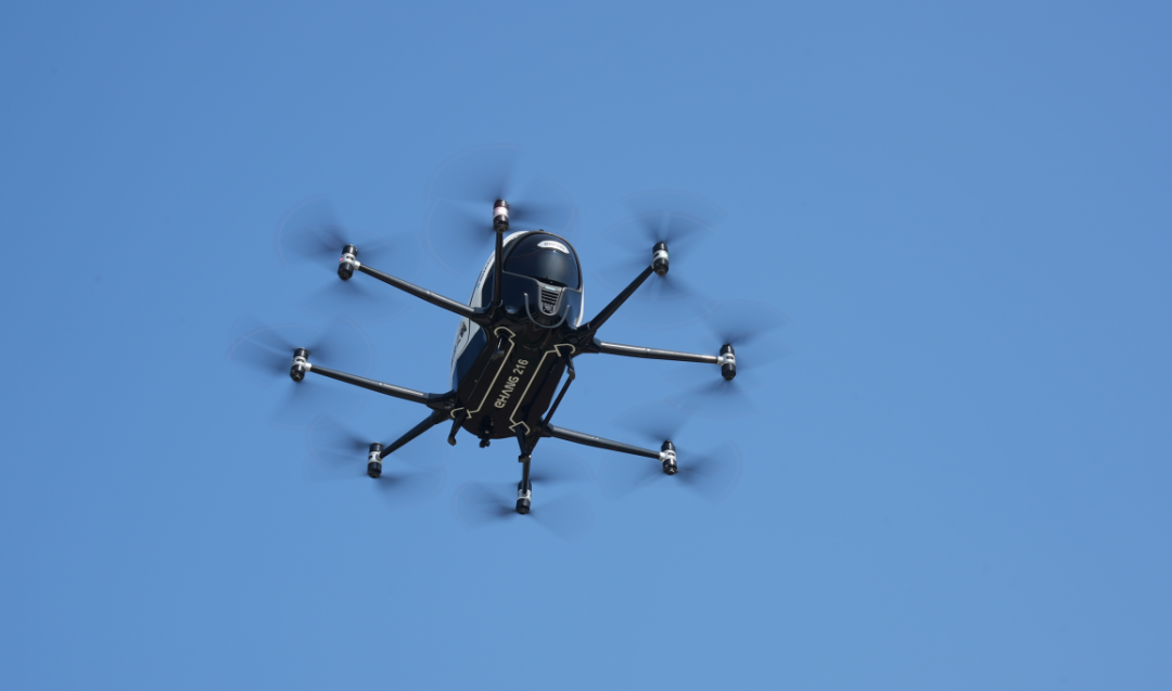 Shenzhen Student Builds Drone, Sets World Record!
