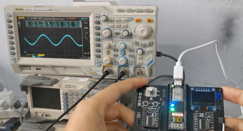 One Device for Frequency Modulation and Amplitude Modulation: FPGA DDS Waveform Generator