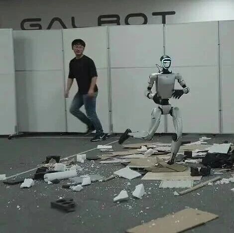 Robots with 'Flying Kicks' Remain Steady! A New Framework Proposed by Wang He in Collaboration with Tsinghua University, Peking University, Galaxy General, and Qizhi Research Institute