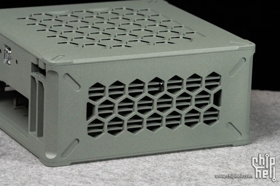 Industrial Aesthetics of the Computer