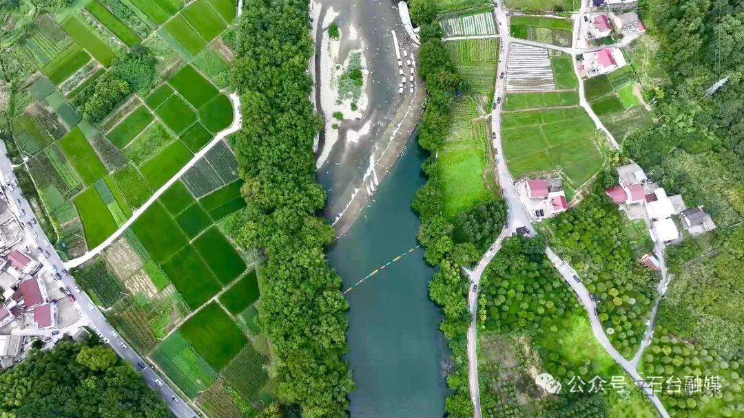 What Makes Xintang Village Popular This Summer?