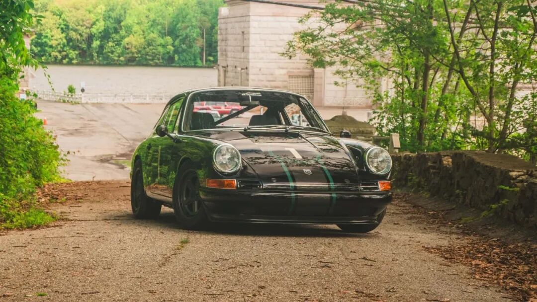 The Allure of Lightweight Design: How the 1966 Porsche 912C Defied Physical Constraints