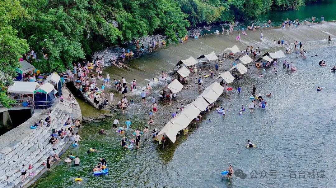 What Makes Xintang Village Popular This Summer?