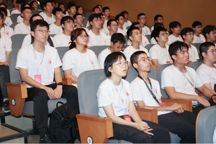 Northwestern Polytechnical University Computer College Students and Faculty Conduct Red Practice Education Activities in Yan'an