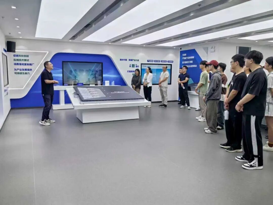IoT Engineering College Visits Softcom Power Technology Services Wuxi Co., Ltd. to Expand Employment Opportunities