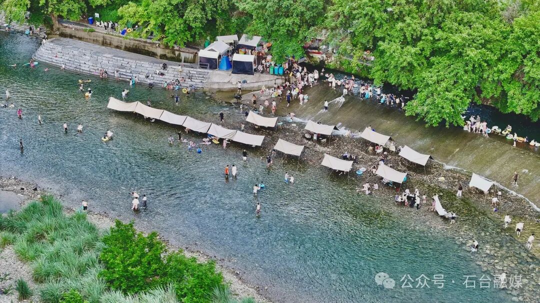 What Makes Xintang Village Popular This Summer?