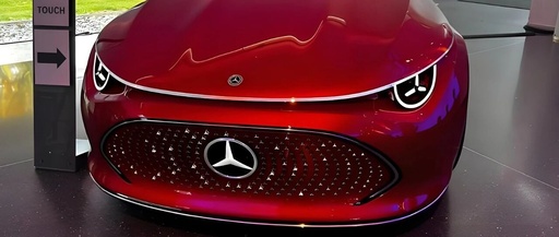 The New Mercedes-Benz C-Class Family is Here: Mid-Cycle Facelift! Same Platform as the S-Class, Star Emblem Lights, This is True Aesthetics