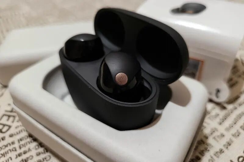 Top Bluetooth Headphones of 2025: Analyzing Sound Quality and Noise Cancellation, Trust These 5 Highly Rated Products