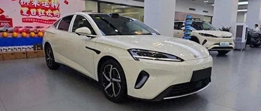 New Laser Radar, Equipped with a Center Console + Refrigerator + Cloud Control C, 2026 BYD Seal 07 DM-i In-Store Review