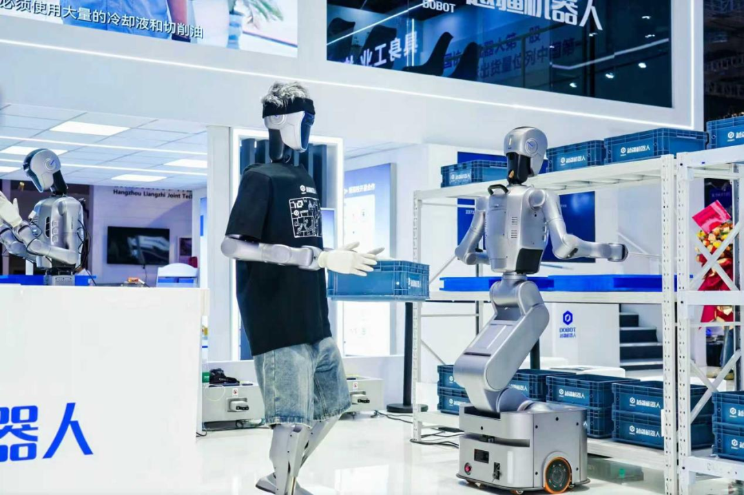 From Robotic Arms to Humanoid Robots: How Yujian Constructs a Leading Embodied Intelligence Infrastructure with a Multi-Modal Full-Stack Product Line