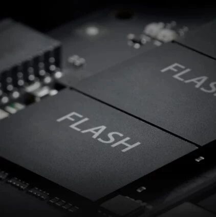 QLC Flash Memory Faces Criticism as Inferior PLC Flash Emerges