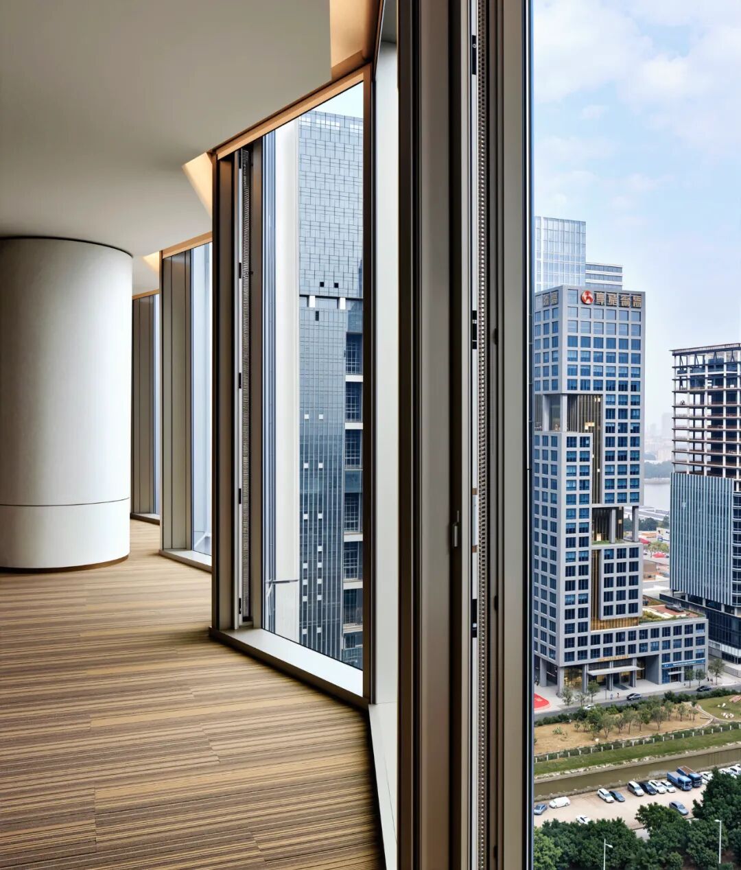 SOM Project: Guangzhou Star River Bay Center