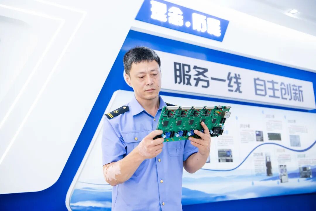A New Era: Railway Model Wang Yong - A Brilliant Life on Circuit Boards