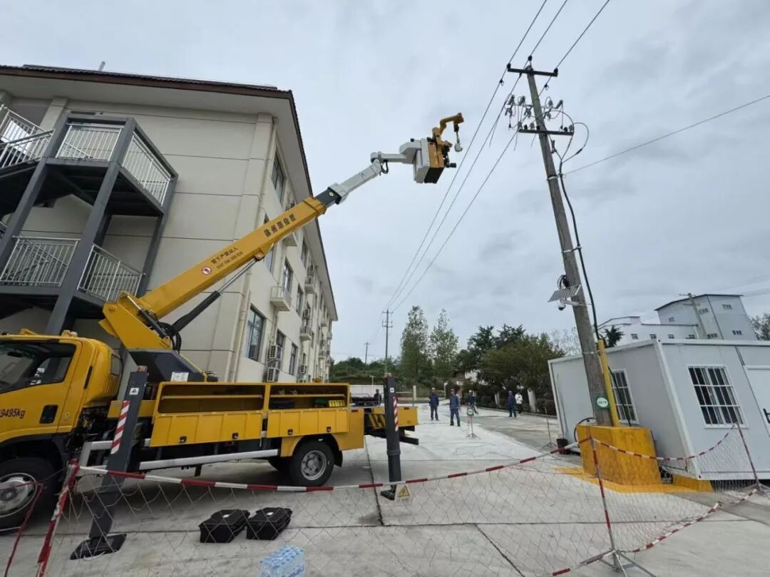 Company Achieves First Successful Live Operation of 10kV Robot