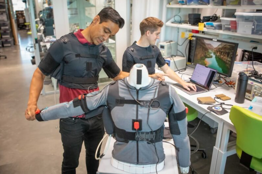 News Update: Evri Trials Robotic Dogs for Delivery; NVIDIA's First Humanoid Robot to Debut in November; Harvard Team Invents Soft Wearable Exoskeleton Robot