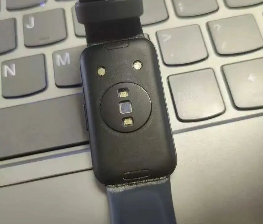Disassembling the Huawei Band: Exploring the Main Control Chip
