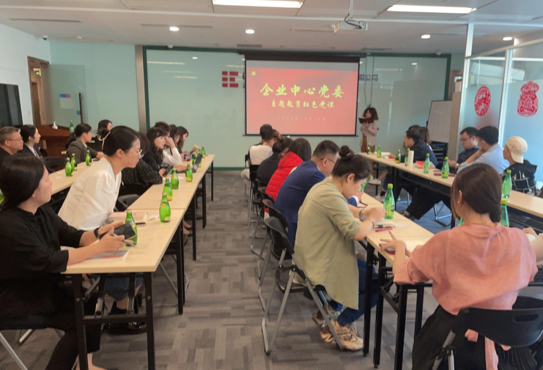 Why is the Party Building in This Jing'an Building So 'Different'? Rooftop Gardens, Robot Food Delivery, and Eco-Friendly Furniture
