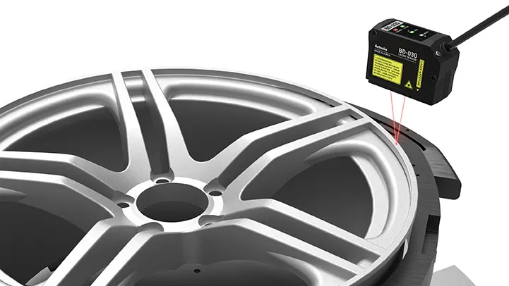 BD Series Laser Displacement Sensors (Retroreflective Type): Stable Measurement of Mirror or Transparent Materials