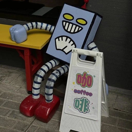 A Fascinating Robot Coffee Shop in Guangzhou