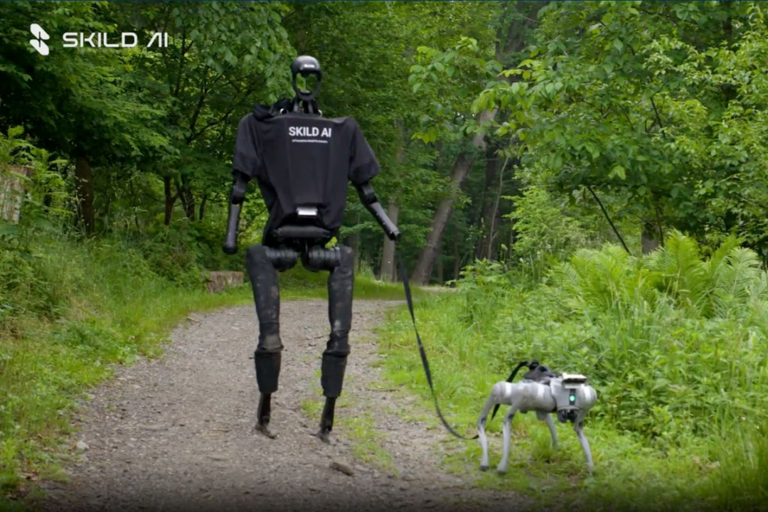 For the First Time! Robots Have a Shared Brain