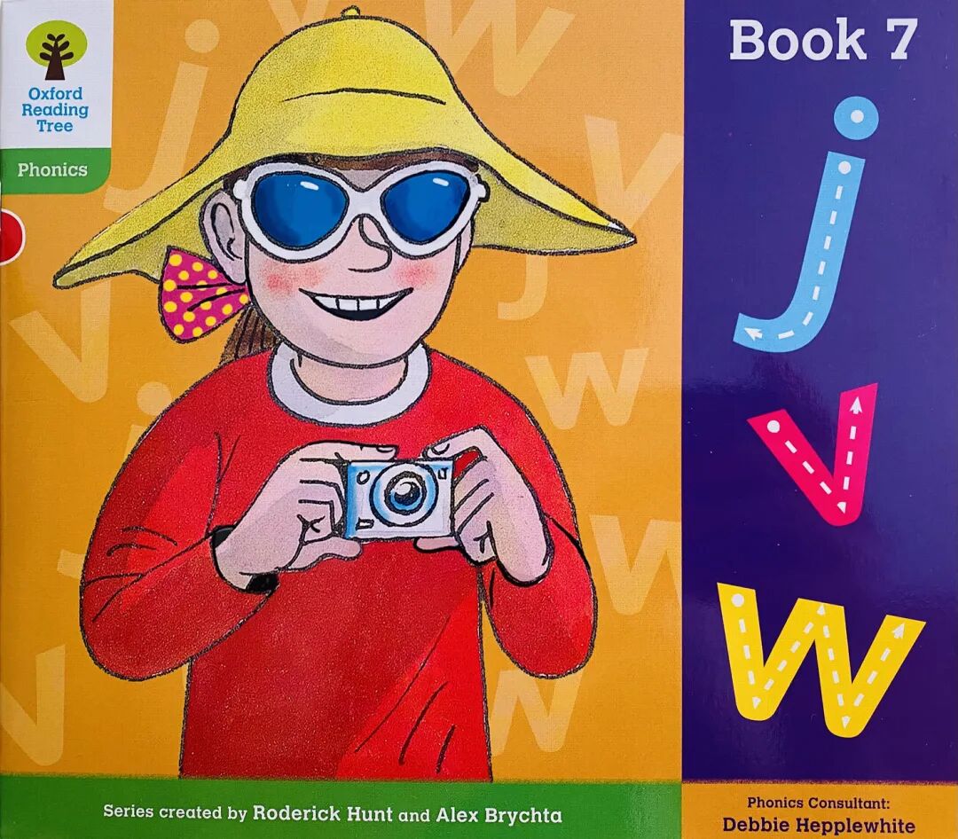 Book 7: j v w - Floppy's Phonics Sounds & Letters