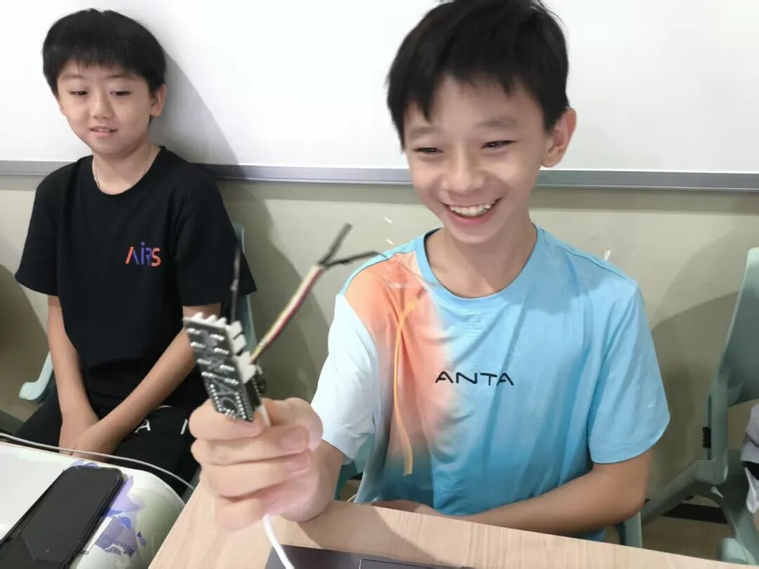 Successful Conclusion of the AIRS 2025 Youth AI Maker Summer Camp!