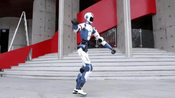 The Humanoid Robot Priced at 39,900 Yuan: How Soon Will the 'Robot Tax' Arrive?