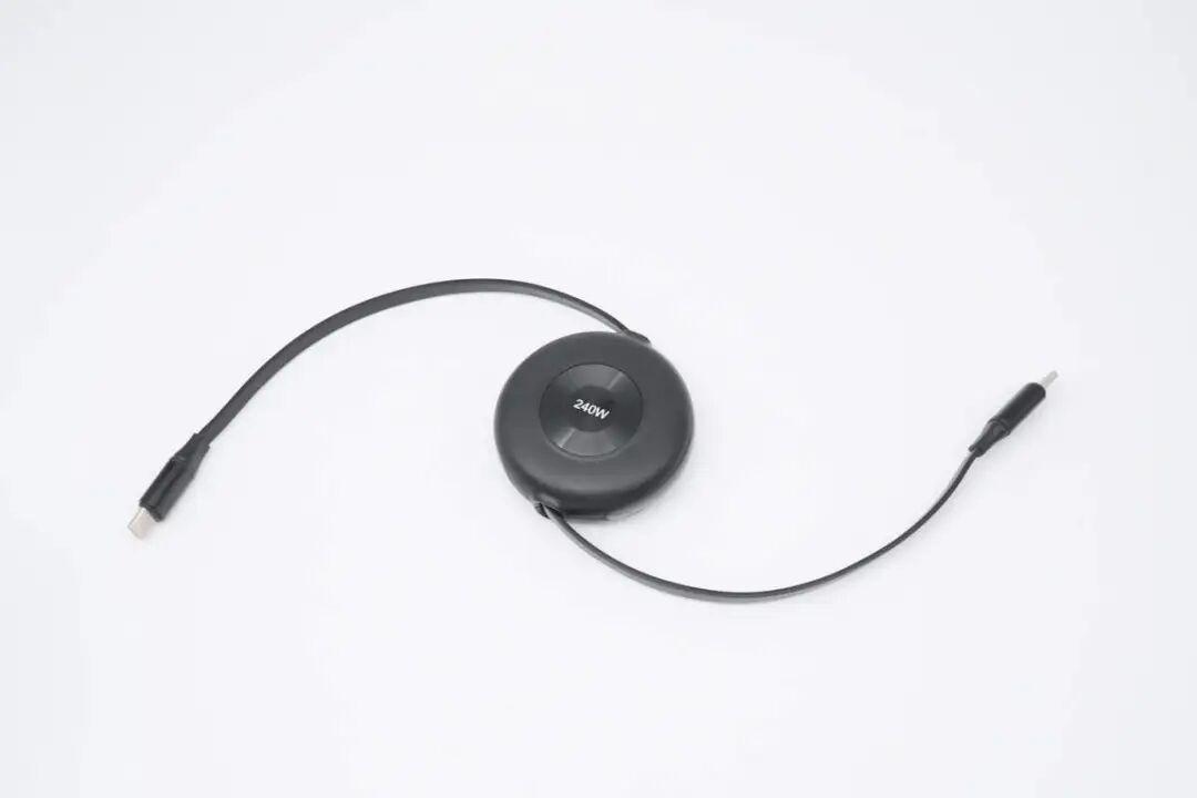 XINLEWEI 240W C-C Fast Charging Retractable Data Cable Review: Dual Retractable + High Power, Convenient Charging and Storage