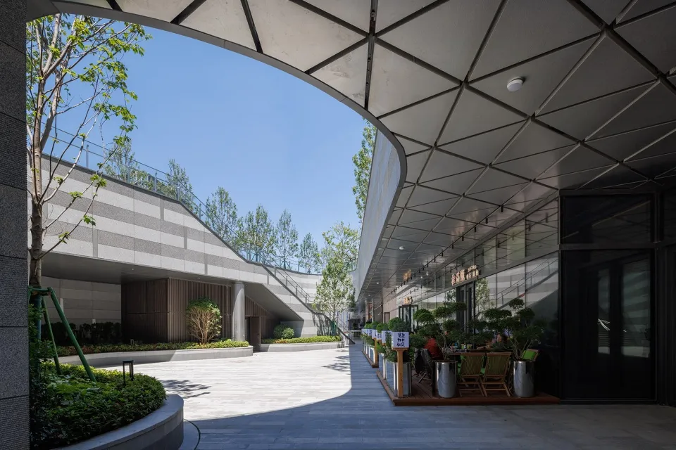 Zhenru Zhonghai Center Complex in Shanghai | SOM