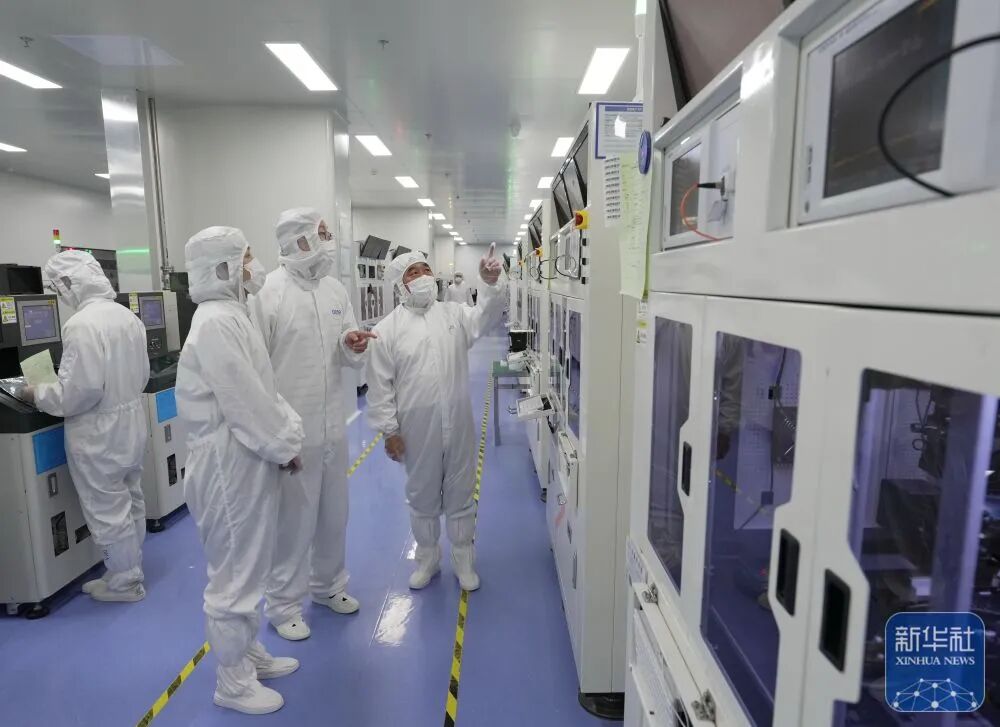 Yang Yongfeng: The Driver of Optical Chip Manufacturing and Intelligent Equipment Connectivity