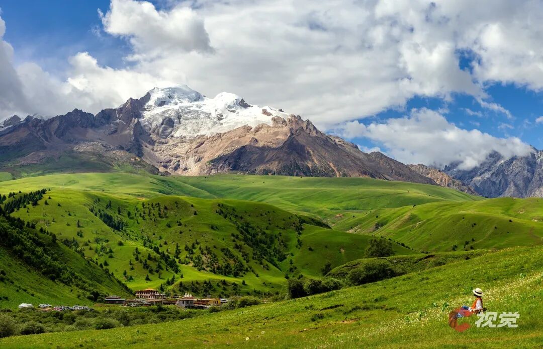 C Vision: A Glimpse of the Snow Mountain (50) | The Intertwining of Snow Mountain and Prairie Flower Sea - The Travel Guide to 'Little Switzerland' in Western Sichuan