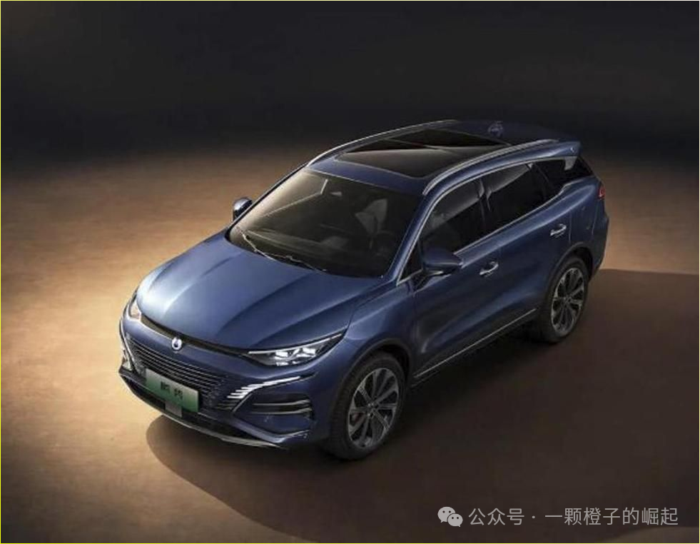 BYD Goes All Out! 4.9s to 100 km/h with the Powerful All-Wheel Drive Yunnian-C, Starting at Over 130,000 Yuan, Shocking the Internet!