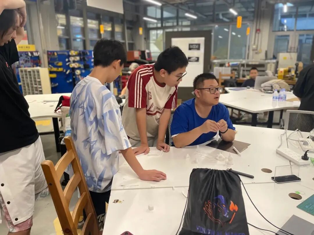 Successful Conclusion of the AIRS 2025 Youth AI Maker Summer Camp!
