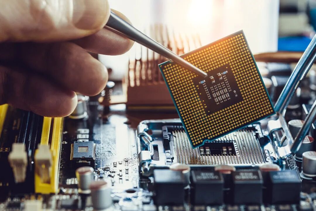 A Decade of Domestic Smartphones: The Turning Point for Self-Developed Chips