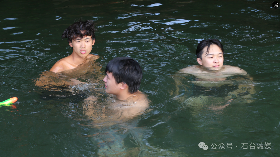 What Makes Xintang Village Popular This Summer?