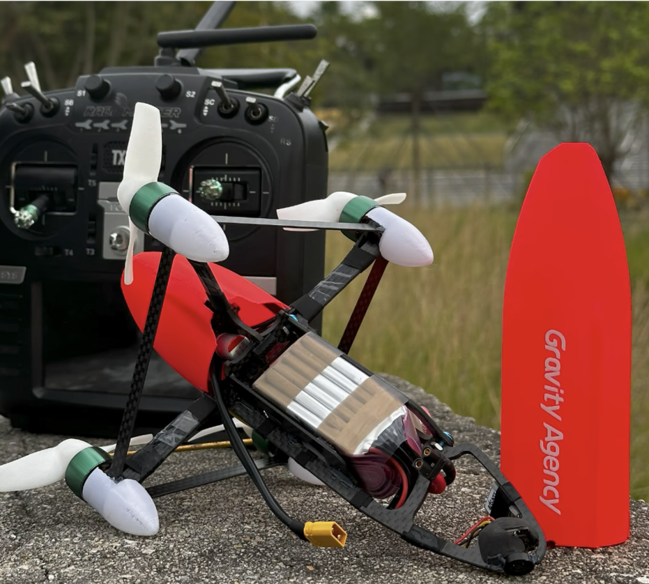Shenzhen Student Builds Drone, Sets World Record!