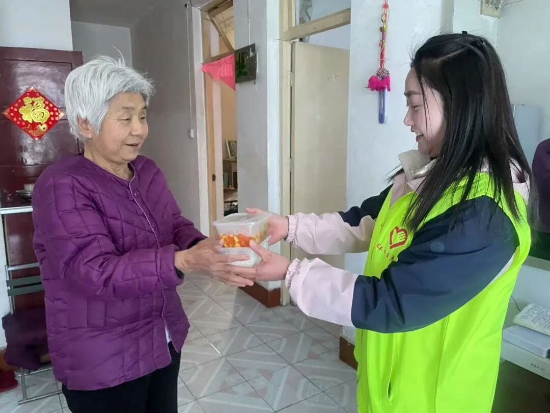 Dongguan Community in Chengguan Town: Embedded Services for All-Age Residents to Enjoy Convenience at Their Doorstep