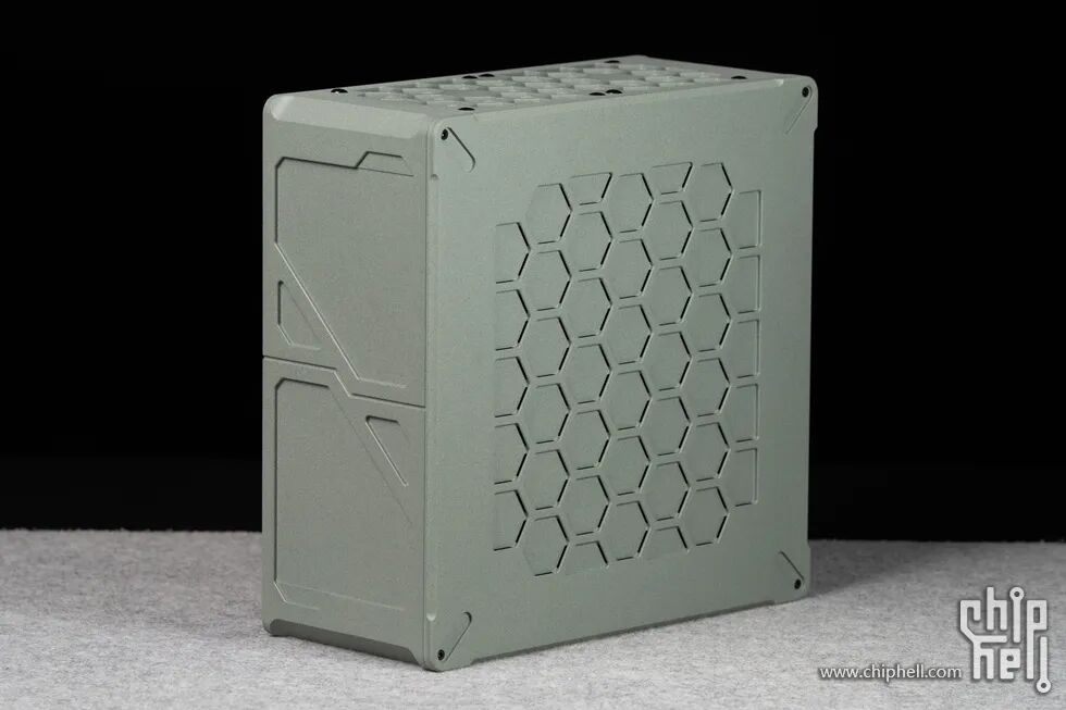 Industrial Aesthetics of the Computer