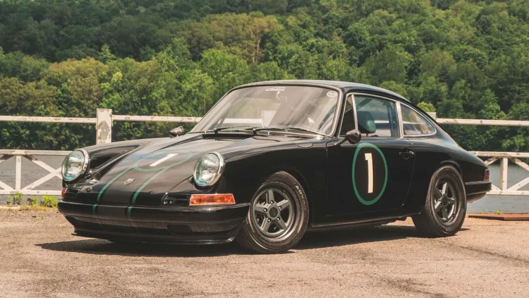 The Allure of Lightweight Design: How the 1966 Porsche 912C Defied Physical Constraints