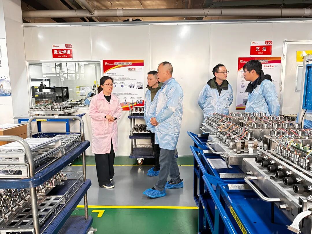 Small Sensors, Big Achievements: Visit to Nanjing Wotian Technology Co., Ltd. by the Nanjing Alumni Association of Wuhan University of Technology