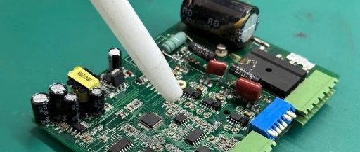 Using the Wrong Cleaning Agent Turns Circuit Boards into Scrap Metal! Repair Technicians Regret It Deeply!