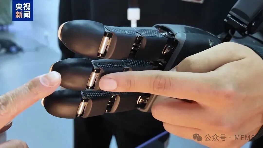 Breaking the Barrier of Tactile Sensors: This Company's Robot 'Dexterous Hand' Gains Attention from CCTV News
