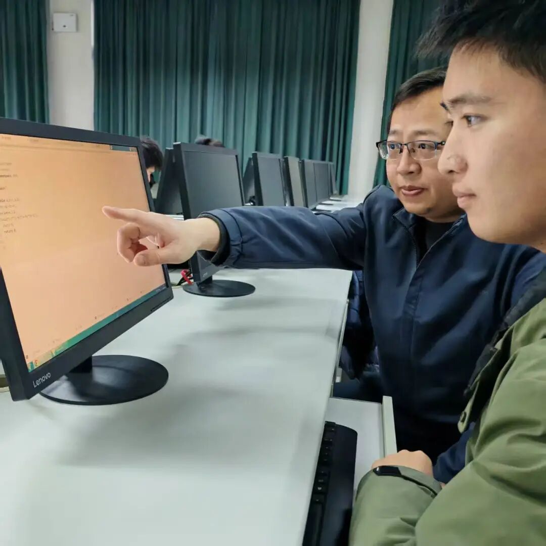 Frontline | Gold Medal Classroom: Luo Xianjin's 'C++ Programming' Makes Students the Main Characters