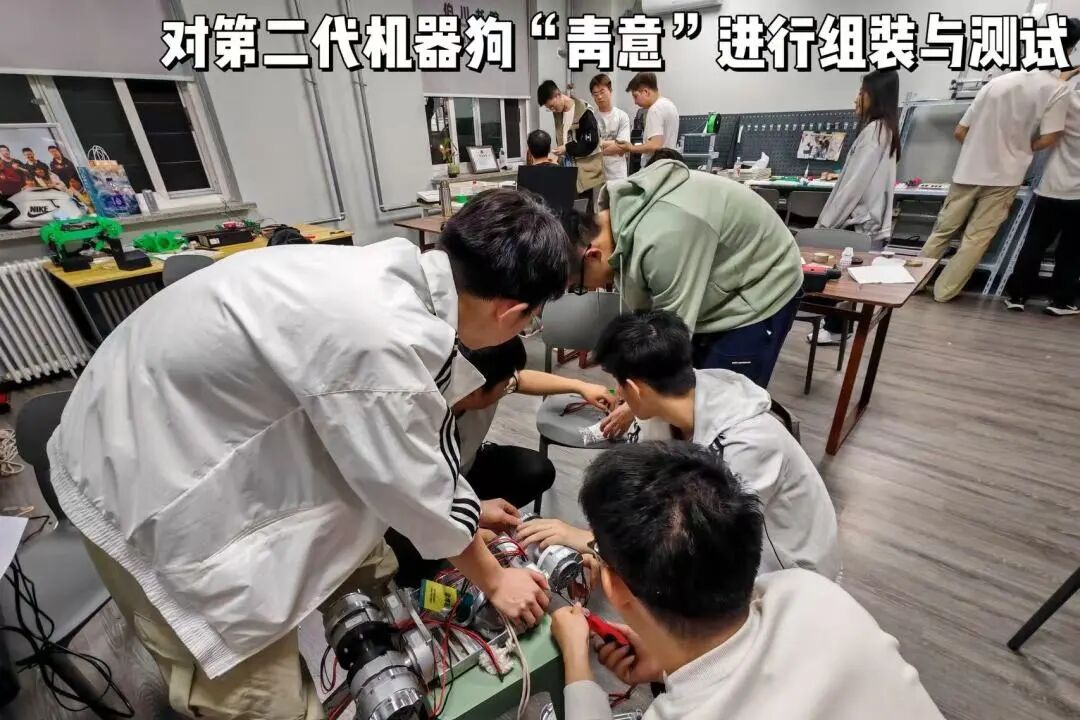 AI Innovation Robotics Team from Bochuan College Wins National Competition Awards