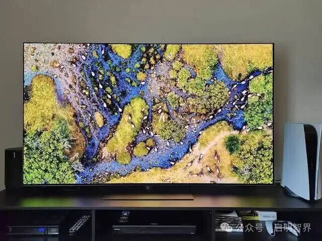 Choosing Between OLED and LCD for Mobile Phones and TVs: Understanding the Core Differences in Display Technologies