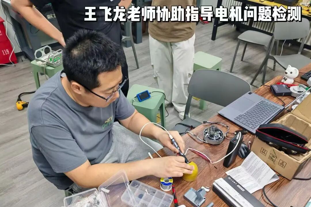 AI Innovation Robotics Team from Bochuan College Wins National Competition Awards