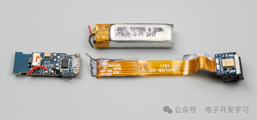 Disassembly of the Vintage Xiaomi First-Generation Bluetooth Headset: A 2014 Red Dot Award Product, Completely Dismantled!