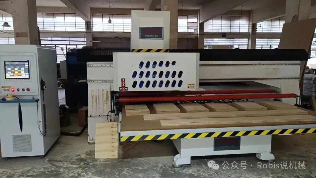 Robins Woodworking CNC Panel Saw Touchscreen Data Input Operations